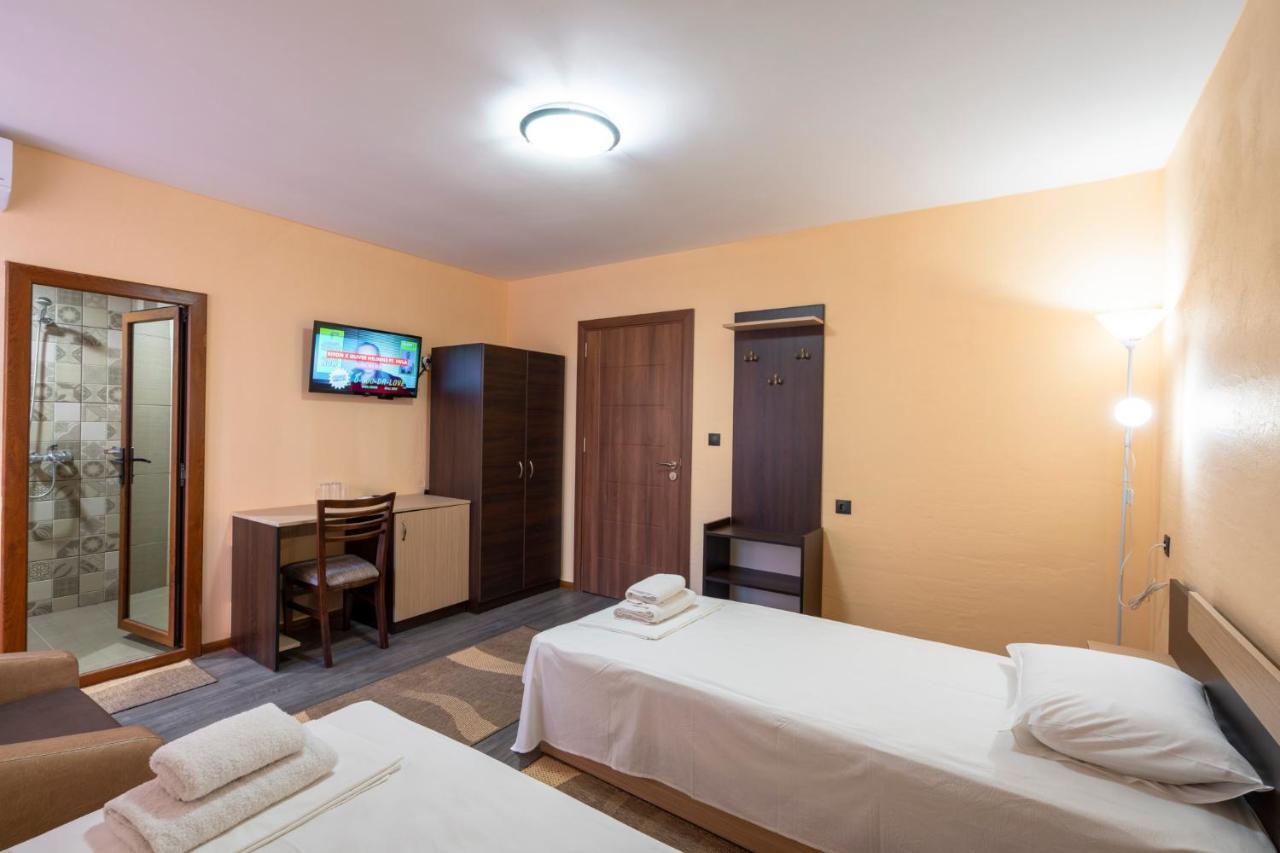 Family Hotel Preslav Exterior photo